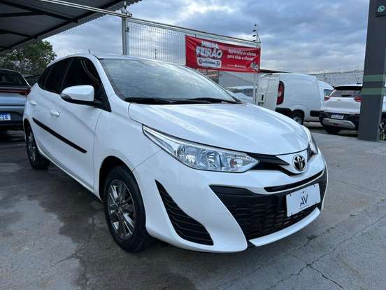 TOYOTA-YARIS-2020