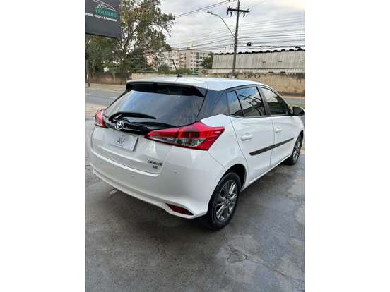 TOYOTA-YARIS-2020