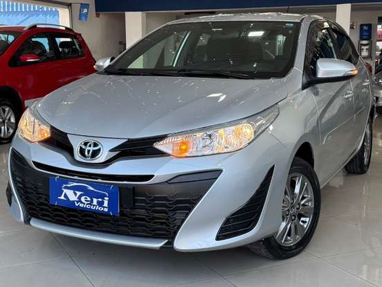 TOYOTA-YARIS-2020