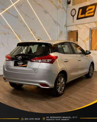 TOYOTA-YARIS-2021
