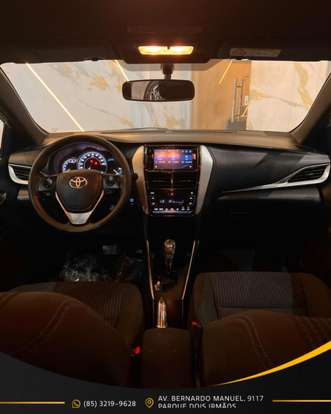 TOYOTA-YARIS-2021