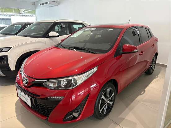 TOYOTA-YARIS-2021