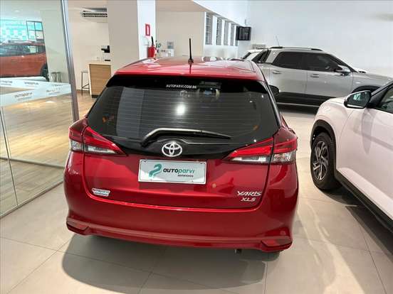 TOYOTA-YARIS-2021