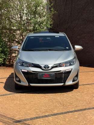 TOYOTA-YARIS-2018