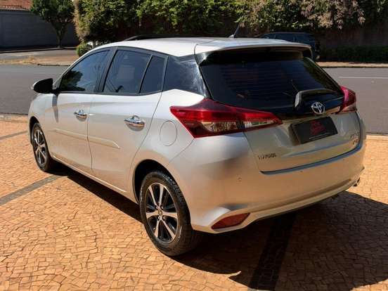 TOYOTA-YARIS-1.5 16V FLEX XLS MULTIDRIVE TOYOTA-YARIS-2018
