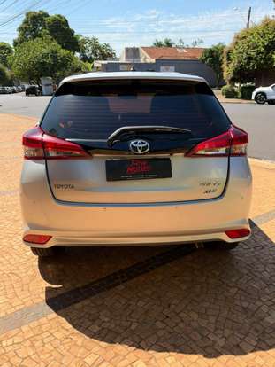 TOYOTA-YARIS-2018