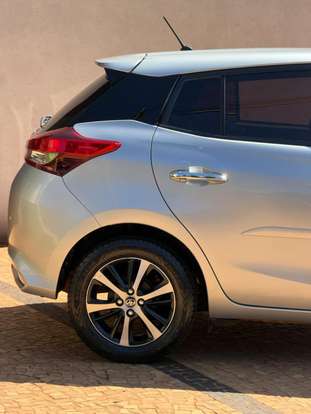 TOYOTA-YARIS-2018