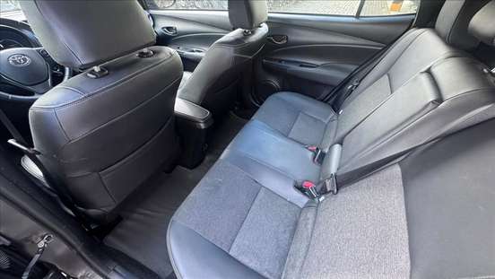 TOYOTA-YARIS-2022