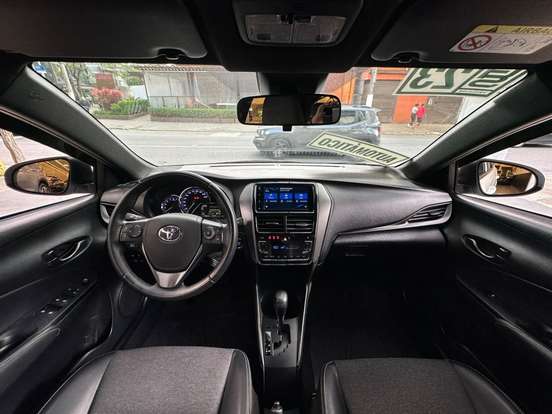 TOYOTA-YARIS-2022