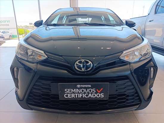 TOYOTA-YARIS-2023