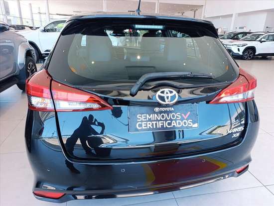 TOYOTA-YARIS-2023