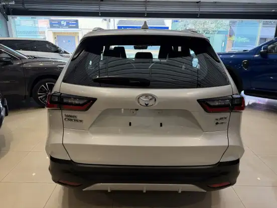 TOYOTA-YARIS CROSS-2026