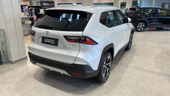 TOYOTA-YARIS CROSS-2026