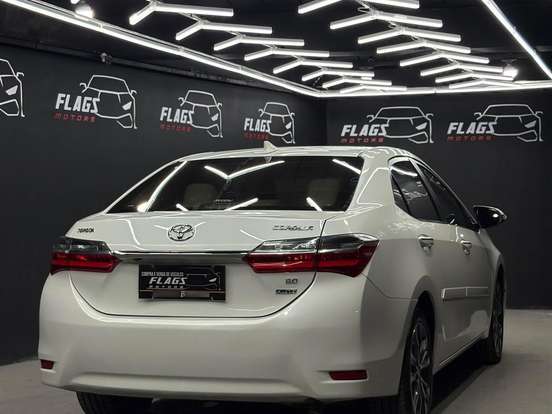 TOYOTA-COROLLA-2.0 ALTIS 16V FLEX 4P AUTOMÁTICO TOYOTA-COROLLA-2017