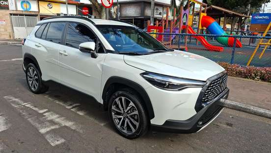 TOYOTA-COROLLA CROSS-2023