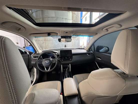 TOYOTA-COROLLA CROSS-2024