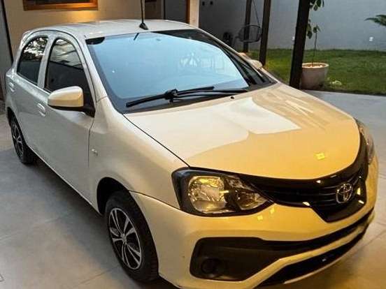 TOYOTA-ETIOS-1.3 X 16V FLEX 4P AUTOMÁTICO TOYOTA-ETIOS-2019