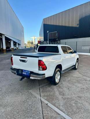 TOYOTA-HILUX-2017