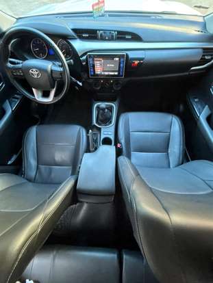 TOYOTA-HILUX-2017