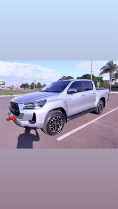 TOYOTA-HILUX-2024