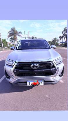 TOYOTA-HILUX-2024