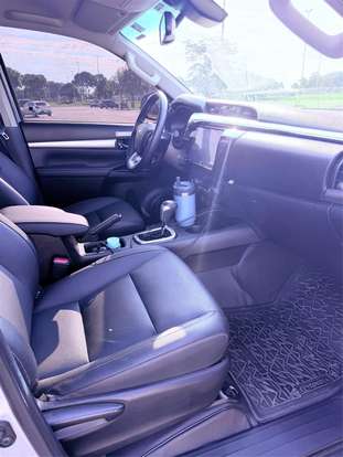 TOYOTA-HILUX-2024