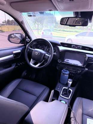 TOYOTA-HILUX-2024