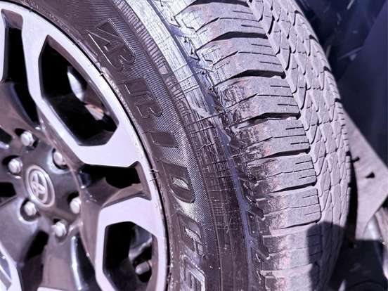 TOYOTA-HILUX-2.8 D-4D TURBO DIESEL CD SRX 4X4 AUTOMÁTICO TOYOTA-HILUX-2024