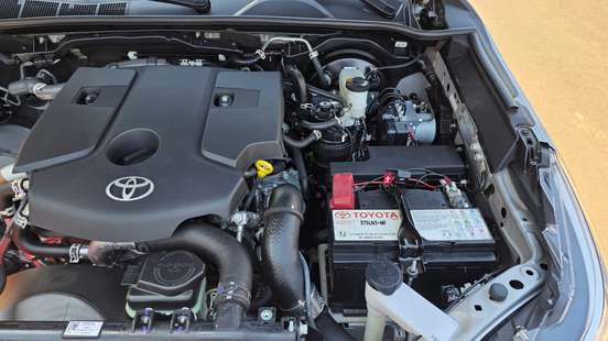 TOYOTA-HILUX-2024