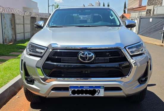TOYOTA-HILUX-2.8 D-4D TURBO DIESEL CD SRX PLUS 4X4 AUTOMÁTICO TOYOTA-HILUX-2024