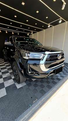 TOYOTA-HILUX-2024
