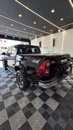 TOYOTA-HILUX-2024