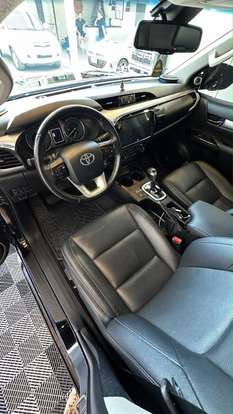 TOYOTA-HILUX-2024