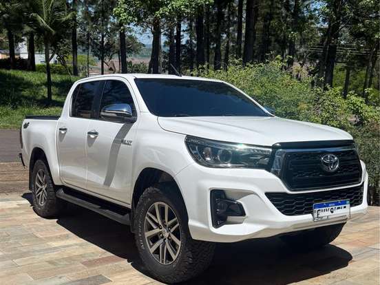 TOYOTA-HILUX-2.8 SRX 4X4 CD 16V DIESEL 4P AUTOMÁTICO TOYOTA-HILUX-2016