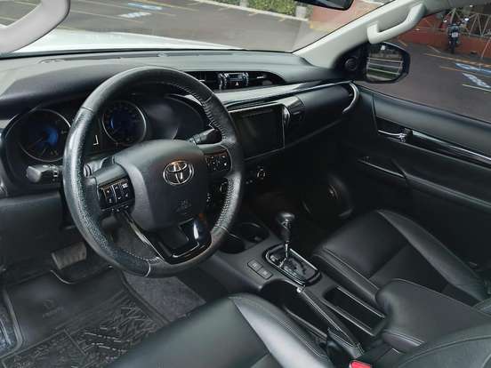 TOYOTA-HILUX-2.8 SRX 4X4 CD 16V DIESEL 4P AUTOMÁTICO TOYOTA-HILUX-2016