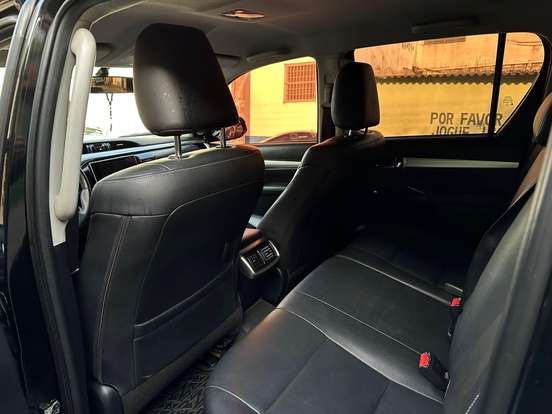 TOYOTA-HILUX-2.8 SRX 4X4 CD 16V DIESEL 4P AUTOMÁTICO TOYOTA-HILUX-2017