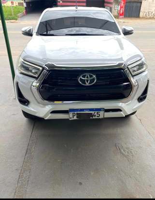 TOYOTA-HILUX-2019