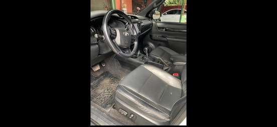 TOYOTA-HILUX-2019