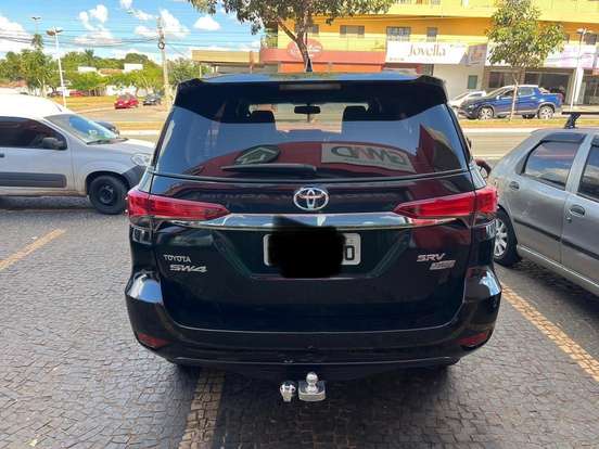 TOYOTA-HILUX SW4-2.7 SRV 7 LUGARES 4X2 16V FLEX 4P AUTOMÁTICO TOYOTA-HILUX SW4-2019