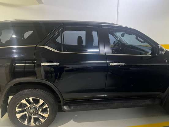 TOYOTA-HILUX SW4-2.8 D-4D TURBO DIESEL SRX 4X4 AUTOMÁTICO TOYOTA-HILUX SW4-2024