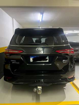 TOYOTA-HILUX SW4-2024