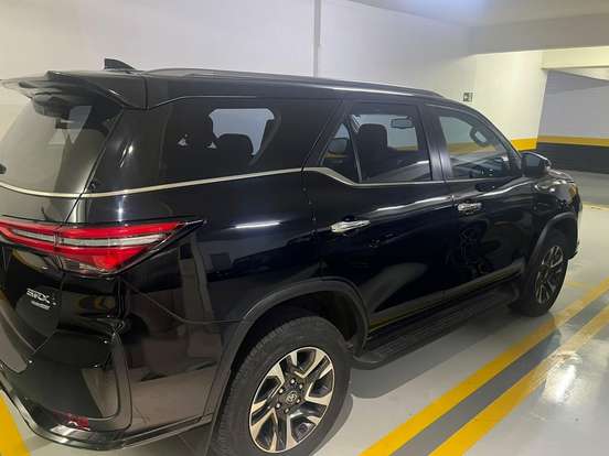TOYOTA-HILUX SW4-2.8 D-4D TURBO DIESEL SRX 4X4 AUTOMÁTICO TOYOTA-HILUX SW4-2024