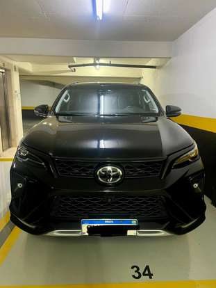 TOYOTA-HILUX SW4-2024