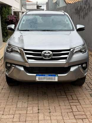 TOYOTA-HILUX SW4-2019