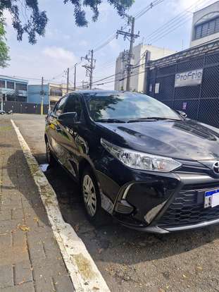 TOYOTA-YARIS-2024