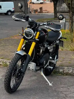 TRIUMPH-BONNEVILLE SCRAMBLER 1200 XE-2025