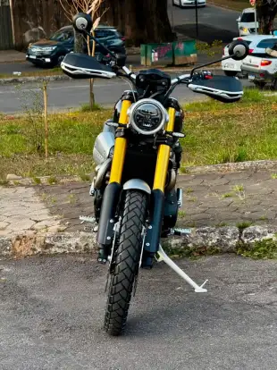 TRIUMPH-BONNEVILLE SCRAMBLER 1200 XE-2025