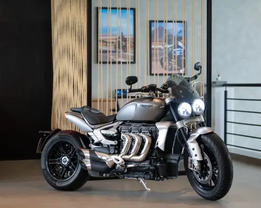 TRIUMPH-ROCKET III R-2023