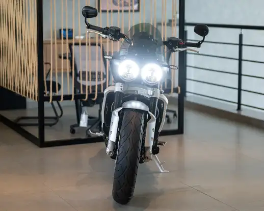 TRIUMPH-ROCKET III R-2023