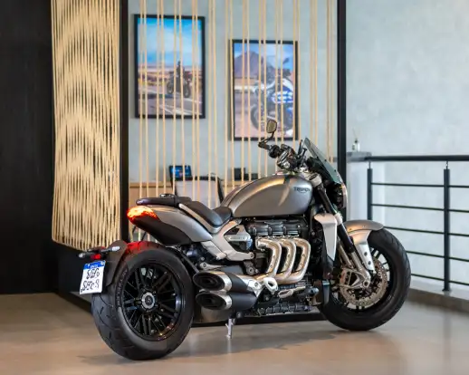 TRIUMPH-ROCKET III R-2023